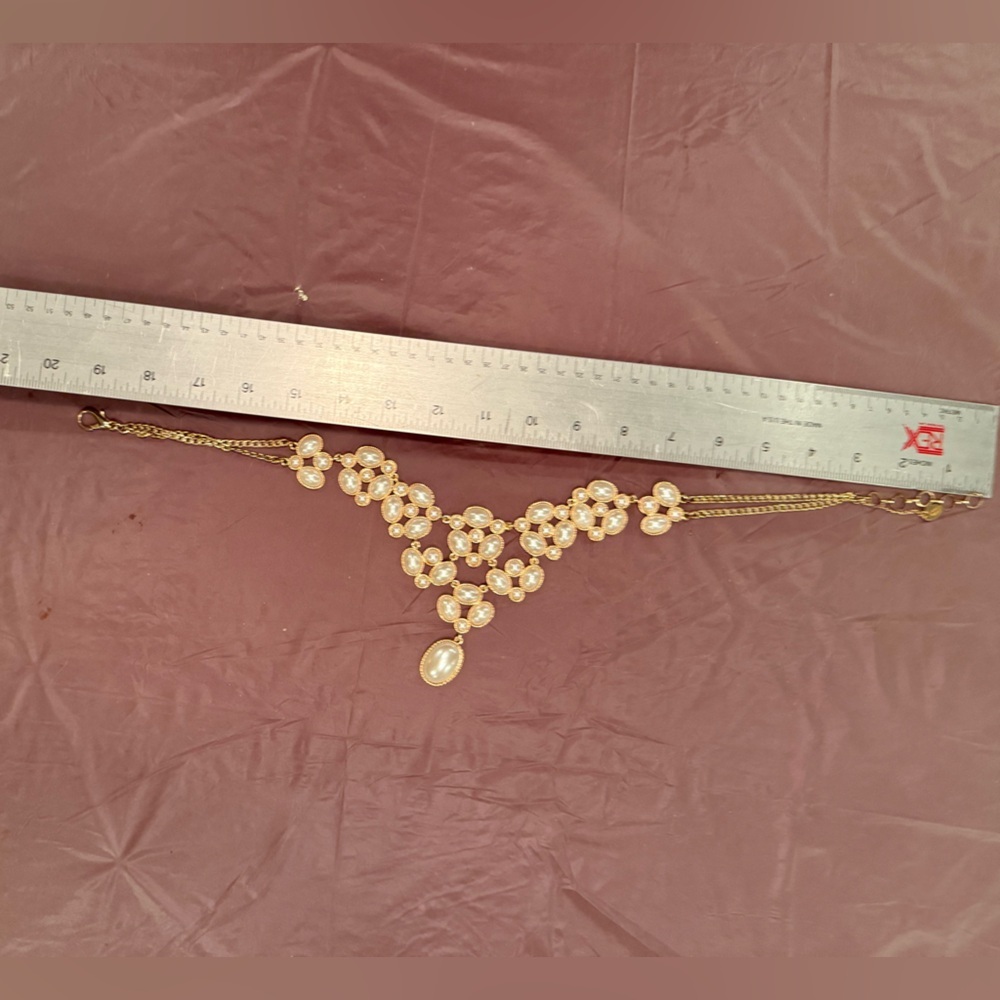 Amrita Singh White/Gold Statement Necklace with Pearl Stones MSRP $145 - Picture 5 of 6